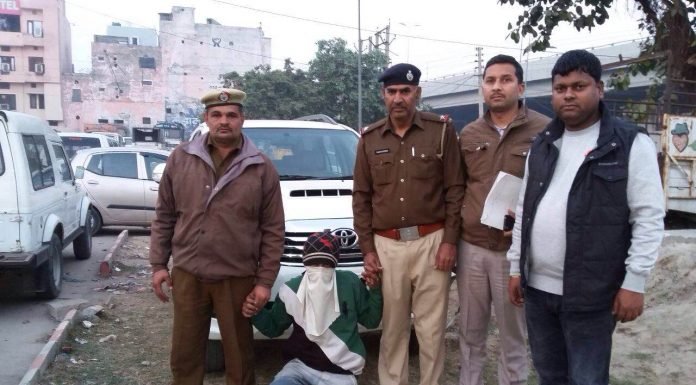 महंगी गाड़ी चलाने के शोंक की वजह से लूटी गाड़ी पुलिस ने बरामद की