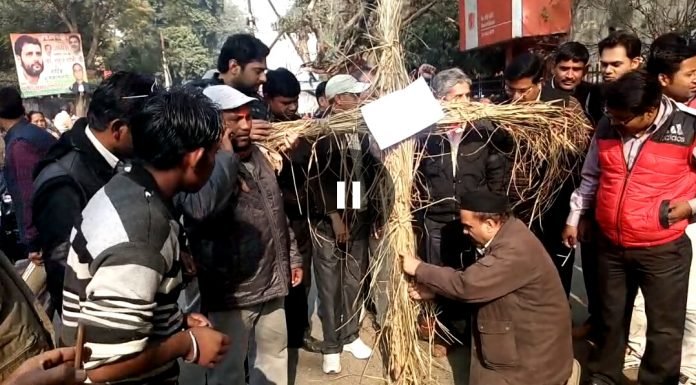 शाहजहांपुर – पाकिस्तान की हरकत के खिलाफ विरोध प्रदर्शन