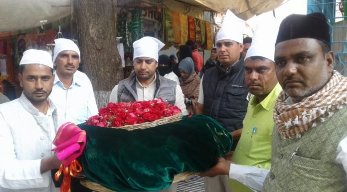 अजमेर – संसदीय सचिव वर्मा ने चूमी ख्वाजा की चौखट