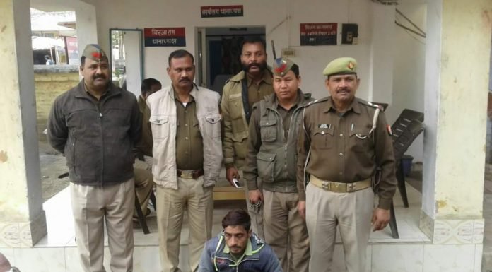 शाहजहांपुर – इनामी बदमाश गिरफ्तार