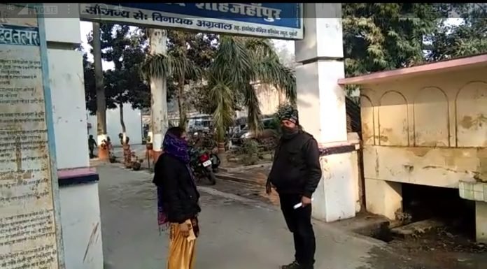 शाहजहांपुर – दोस्त ने किया दोस्त की पत्नी से बलात्कार
