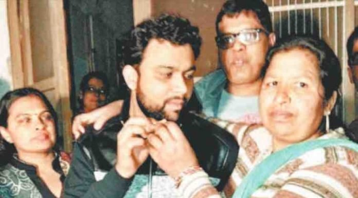 मोहित बने पहले ही अटेंप्ट में सीए फाइनल के टॉपर और भाई का 44वां रैंक