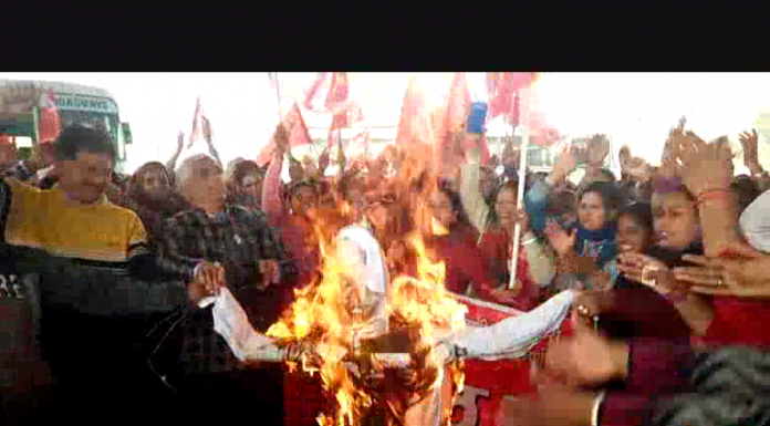 सरकार से नाराज आशा वर्कर चलाएंगी सरकार के खिलाफ जेल भरो आंदोलन
