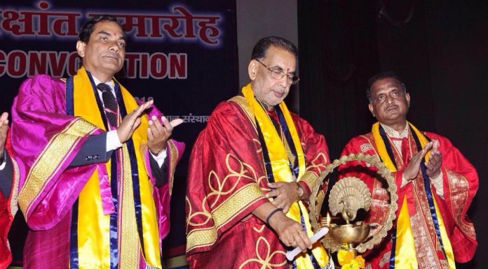 देश की दूसरी श्वेत क्रांति के अग्रदूत के रूप में कार्य करें भावी वैज्ञानिक:- कृषि मंत्री राधा मोहन सिंह