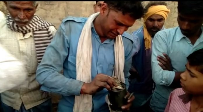 शाहजहांपुर – गांव में कई घर जलकर खाक हुए