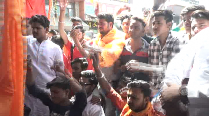 आगरा – विहिप कार्यकर्ताओं ने राम मंदिर निर्माण का संकल्प लिया