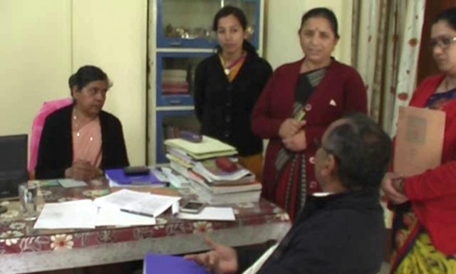 नैनीताल – स्कूल एनसीईआरटी किताबों को लेकर स्कूलों में औचक निरीक्षण
