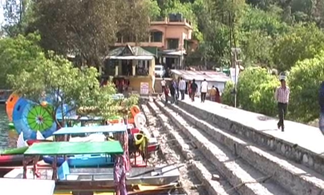 नैनीताल – नौकुचियाताल झील पर सरकार की उपेक्षा की मार