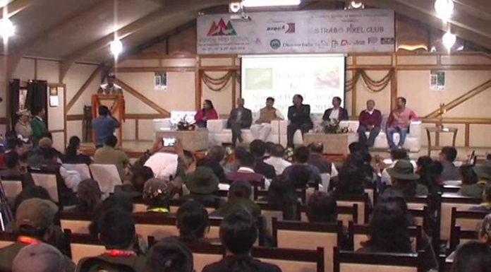 नैनीताल में स्ट्राबो पिक्सेल क्लब द्वारा तीन दिवसीय बर्ड वॉचिंग का दीप जलाकर उद्घाटन