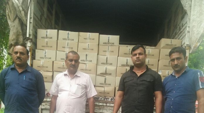 करनाल – पुलिस ने शराब तस्करों से 600 पेटी अवैध शराब बरामद की