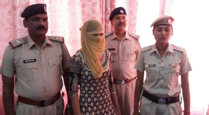 करनाल – पुलिस ने प्रेम प्रसंग में फंसाकर रकम ऐंठने वाली आरोपी लड़की भेजी जेल