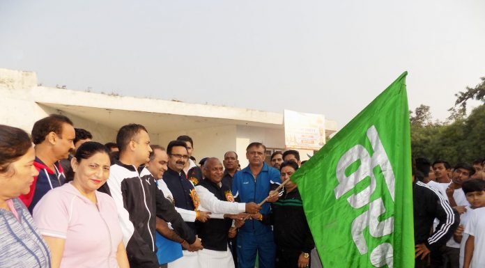 करनाल – मंत्री ने सरदार पटेल की जयंती पर रन फॉर यूनिटी मैराथन को झंडी दिखाकर किया रवाना