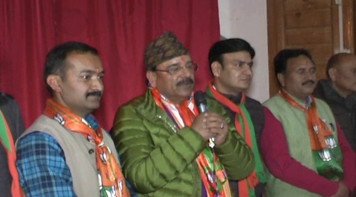 नैनीताल – निकाय चुनाव के प्रचार प्रसार करने अजय भट्ट नैनीताल पहुंचे