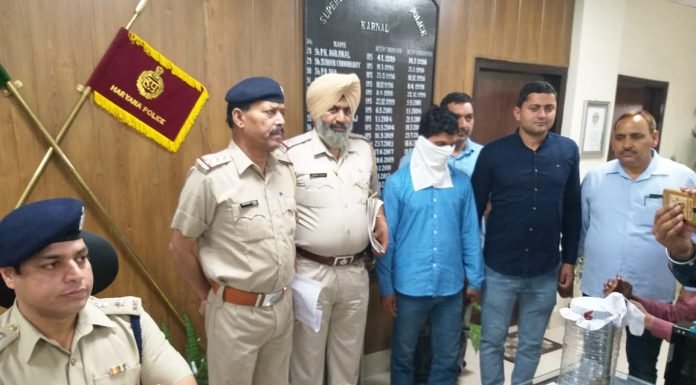 Breaking News Karnal:विजया बैंक के ए.टी.एम. से चोरी मामले में पुलिस ने आरोपी को काबू किया