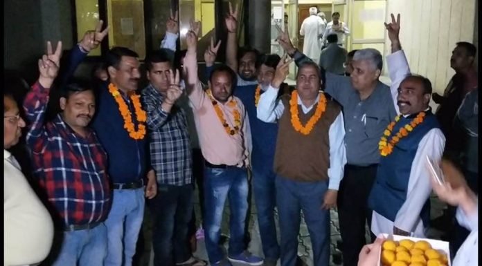 Karnal : सैक्टर 7 रेजिडेंट वेल्फेयर एसोसिएशन के चुनाव में संजय कुमार कालड़ा बने नए प्रधान