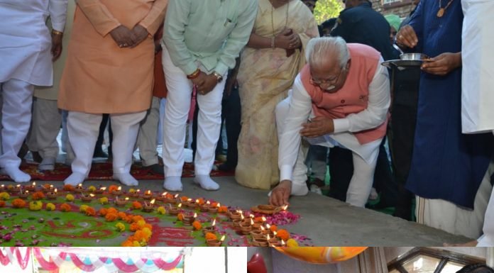 Karnal:मुख्यमंत्री ने अपने जन्मदिन को सादगी से मंदिर में मनाया