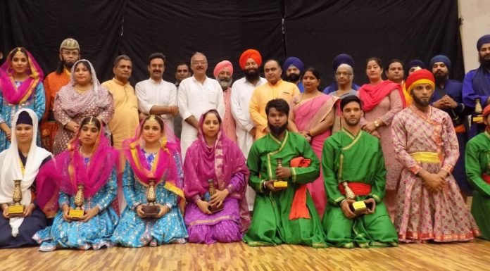करनाल -हरियाणा पंजाबी साहित्य अकादमी ने आयोजित किया नाटक बिजै सिंह