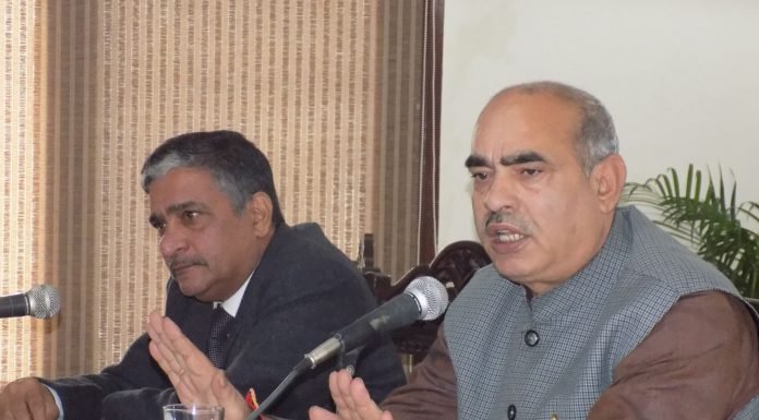 करनाल – बिना परमिट के चलने वाली प्राईवेट बसों के विरूद्ध की जाएगी सख्त कार्यवाही – परिवहन मंत्री मूल चंद शर्मा