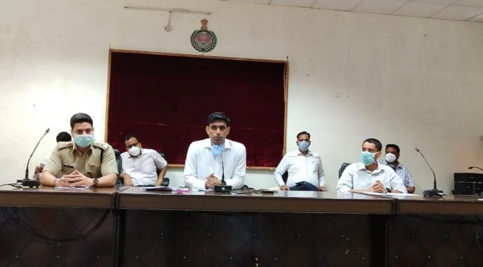 करनाल – लॉकडाउन के तीसरे चरण में प्रात: 8 बजे से दोपहर 2 बजे तक खुलेंगी दुकानें -उपायुक्त