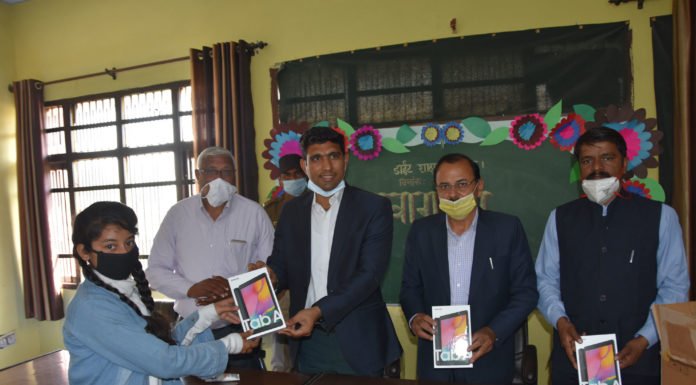 करनाल – अब सरकारी स्कूलों के सुपर-100 बच्चों को मिलेगी बेहतरीन कोचिंग की सुविधा : उपायुक्त