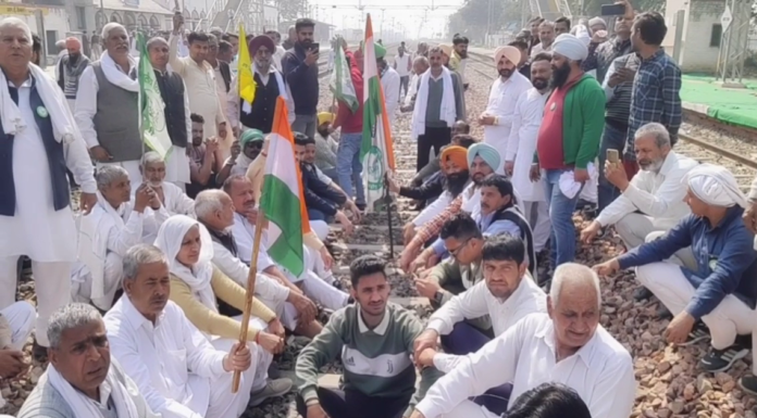 करनाल- किसानों के रेल रोको प्रदर्शन का आंशिक असर