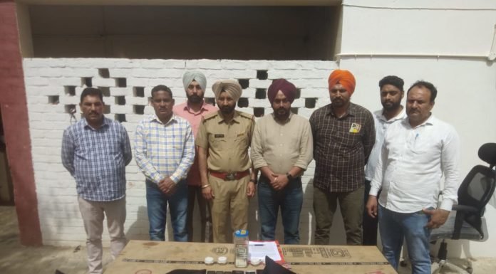 करनाल – नकली सोने के सिक्कों को असली बता बेचनेे वाले गिरोह को पुलिस ने किया गिरफ्तार