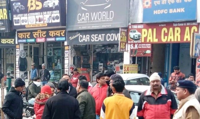 करनाल-सिंगल यूज प्लास्टिक की ब्रिकी तथा गंदगी फैलाने वाली 11 दुकानों के नगर निगम ने चालान किये
