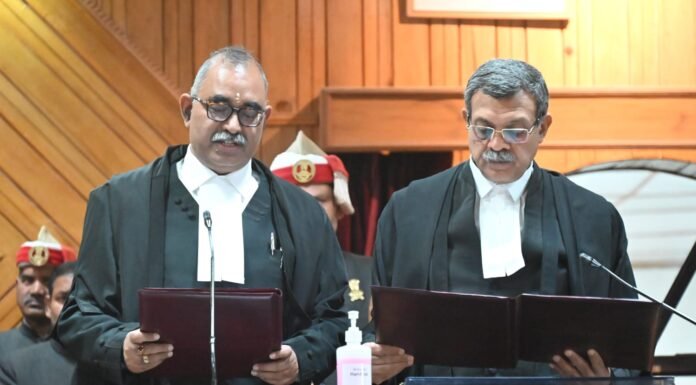 नैनीताल -मुख्य न्यायाधीश न्यायमूर्ति विपिन सांघी ने नवनियुक्त न्यायाधीशों को पद एवं गोपनीयता की शपथ दिलाई