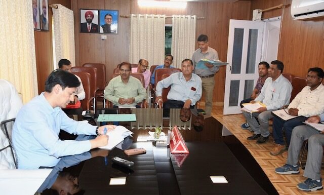 नैनीताल-सरकारी भूमि से अतिक्रमण शीघ्रता से हटाया जाएगा: दीपक रावत आयुक्त