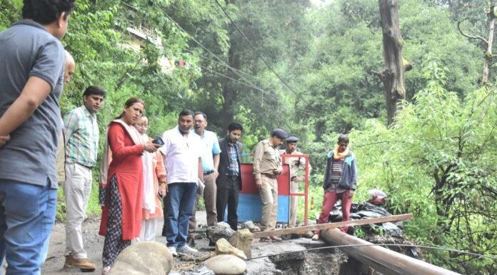 नैनीताल-सरकार आपदा प्रभावितों के साथ खड़ी है :रेखा आर्या