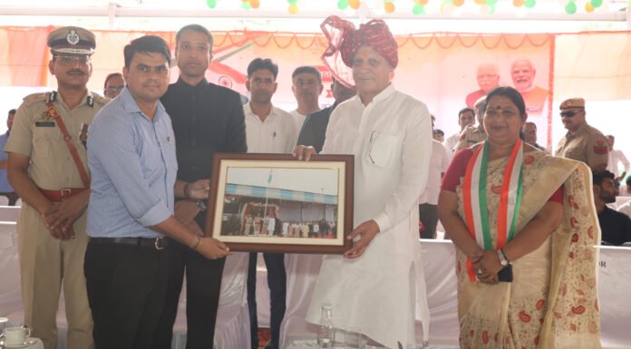 करनाल-शिक्षा मंत्री कंवर पाल ने स्वतंत्रता दिवस समारोह में उत्कृष्ट सेवाओं के लिए 20 प्रतिभाओं को किया सम्मानित