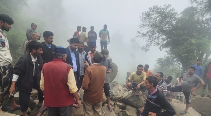 नैनीताल- ग्राम थापला में एक व्यक्ति की पानी के बहाव में बहने से मौत