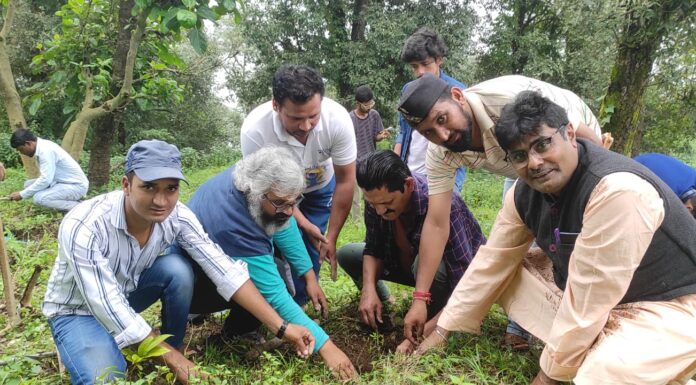 नैनीताल-आजादी के अमृत महोत्सव के उपलक्ष्य में एरीज परिसर में किया गया वृक्षारोपण