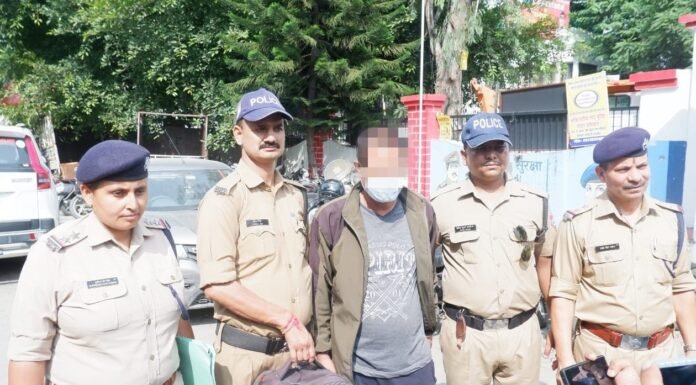 नैनीताल – पुलिस ने गुलदार की खाल के साथ एक आरोपी को किया गिरफ्तार