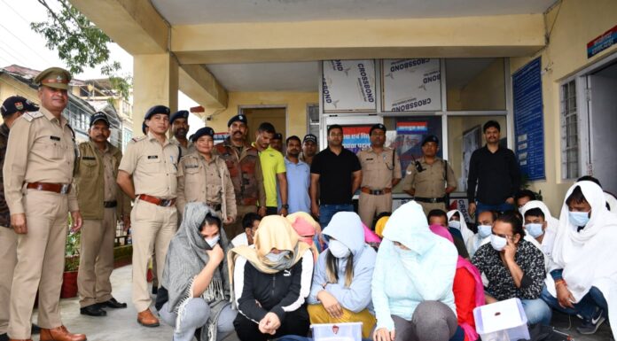 नैनीताल -होटल में अवैध रूप से जुआ व कसीनो खेल रहे युवक, युवतियां गिरफ्तार