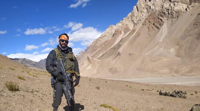 नैनीताल -देश की रक्षा के लिए आतंकवादियों से लोहा लेते हुए शहीद हो गए संजय सिंह