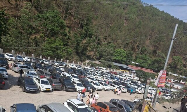 नैनीताल -कैंची धाम के दर्शन के लिए श्रद्धालुओं/पर्यटकों की सुविधा हेतु पुलिस ने की सहयोग की अपील