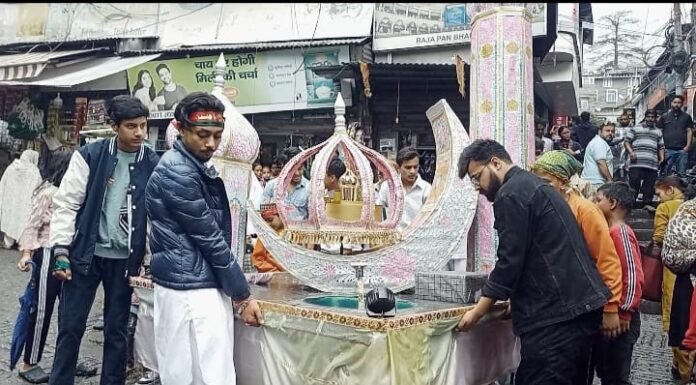 नैनीताल- नैनीताल में मुस्लिम समुदाय के लोगों ने निकाले ताजिए
