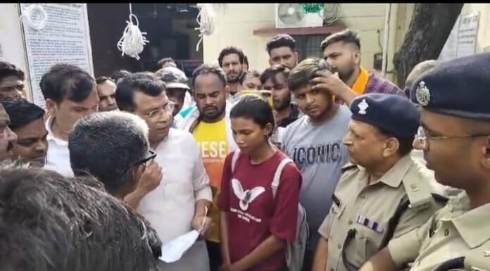 नैनीताल- विधायक के पहुंचने के बाद थाने में हंगामा हुआ शांत