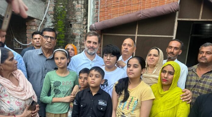 करनाल – करनाल पहुंचे राहुल गांधी, अमेरिका में हुए हादसे में घायल युवक के परिवार से मिले