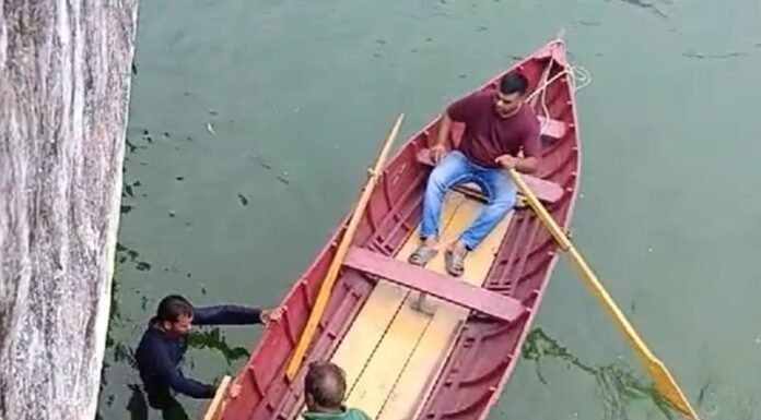 नैनीताल – भीमताल में मोटर साइकिल की टक्कर से झील में जा गिरा पर्यटक