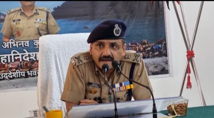 नैनीताल – 50 करोड़ चोरी की उड़ती खबरों का आधार ढूंढ रही है पुलिस: डीजीपी अभिनव कुमार