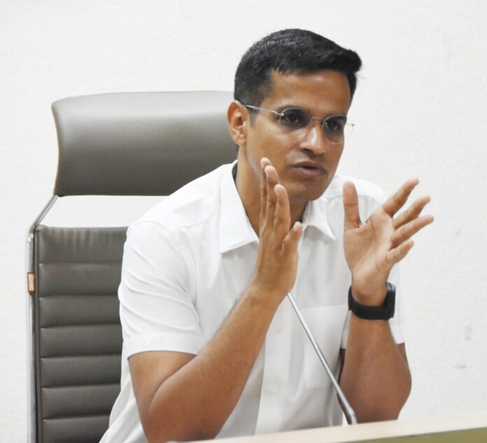 aaab9899-78c8-4205-b68e-fe3b30d2e64a