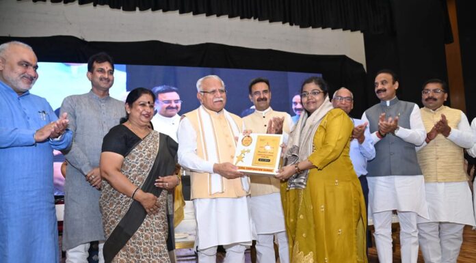 करनाल- स्वच्छता रैंकिंग में अव्वल आने वाले शहरों को कम रैंकिंग वाले शहरों को लेना होगा गोद: केंद्रीय मंत्री मनोहर लाल