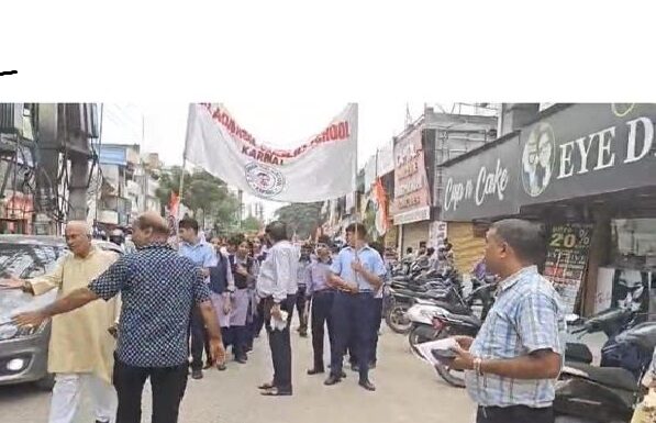 करनाल- स्वदेशी अपनाओ विदेशी भगाओ के उद्घोष से गूंजी कर्ण नगरी