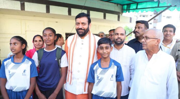 करनाल -मुख्यमंत्री ने अचानक बसताड़ा गांव पहुंचकर लोगों को किया हैरान