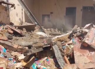 करनाल -बंद पड़े घर में धमाके से गिरी छत और दीवारें