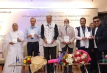 नई दिल्ली -रजनीश जैन की पुस्तक ‘Quiet Excellence’ का विमोचन, नेतृत्व और जीवन मूल्यों पर केंद्रित