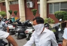 करनाल- एसीबी ने डीसी ऑफिस से रिश्वत मांगने वाला क्लर्क रंगे हाथ किया गिरफ्तार